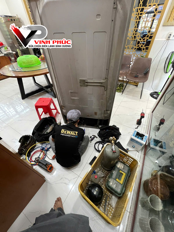 sửa tủ lạnh tại dĩ an